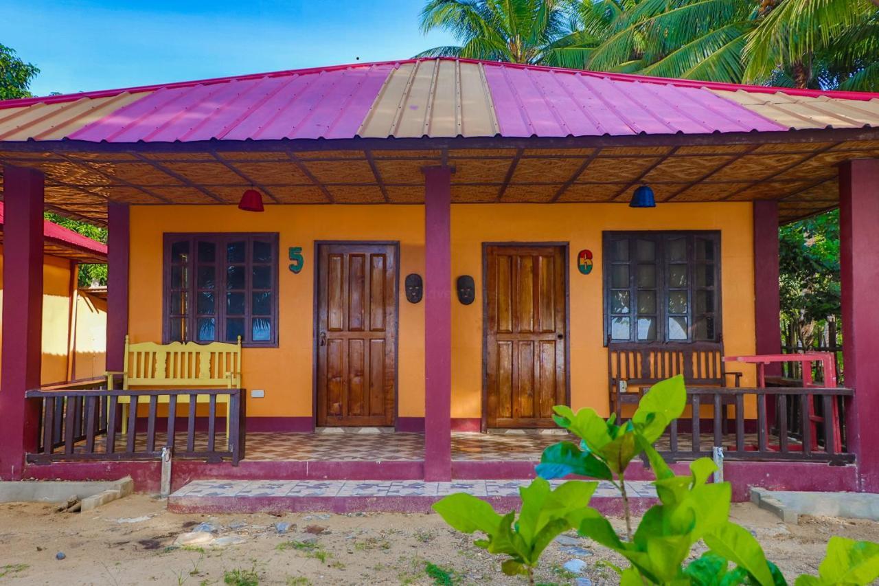 Mecaja Diveresort Roxas  Exterior foto